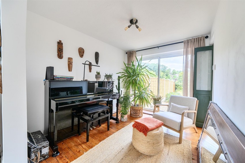 Images for Sheridan Avenue, Caversham, Reading