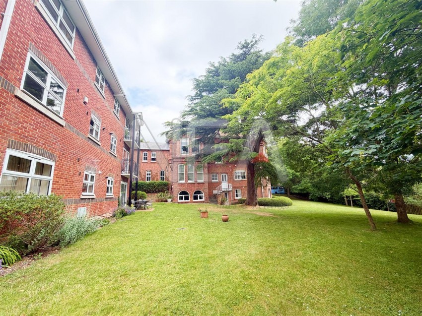 Images for Warren House, St. Peters Avenue, Caversham, Reading