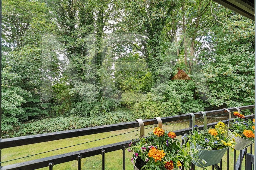 Images for Balmore Park, Caversham, Reading