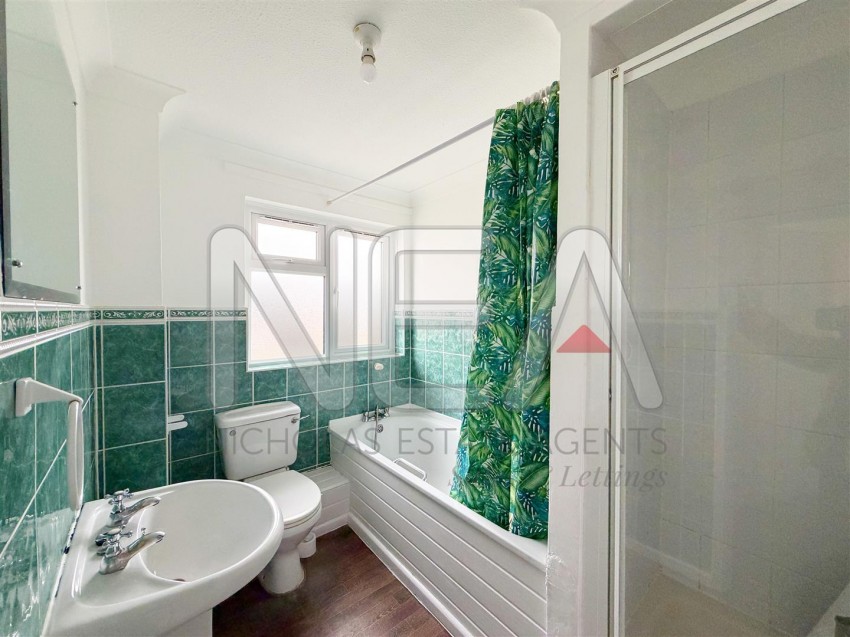 Images for Quantock Avenue, Caversham Park Village, Reading