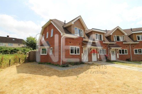 View Full Details for Evesham Road, Emmer Green, Reading