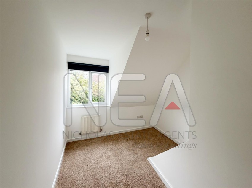 Images for Evesham Road, Emmer Green, Reading
