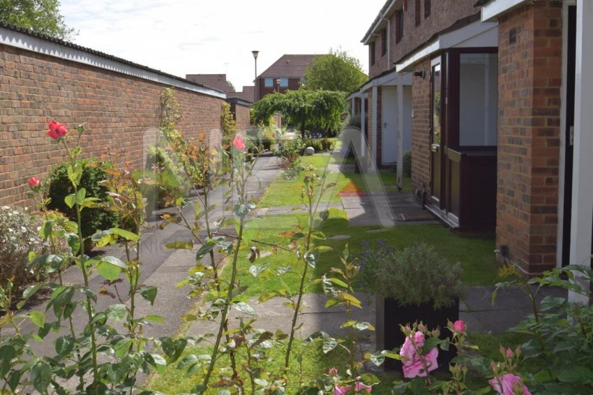 Images for Cardinal Close, Caversham, Reading