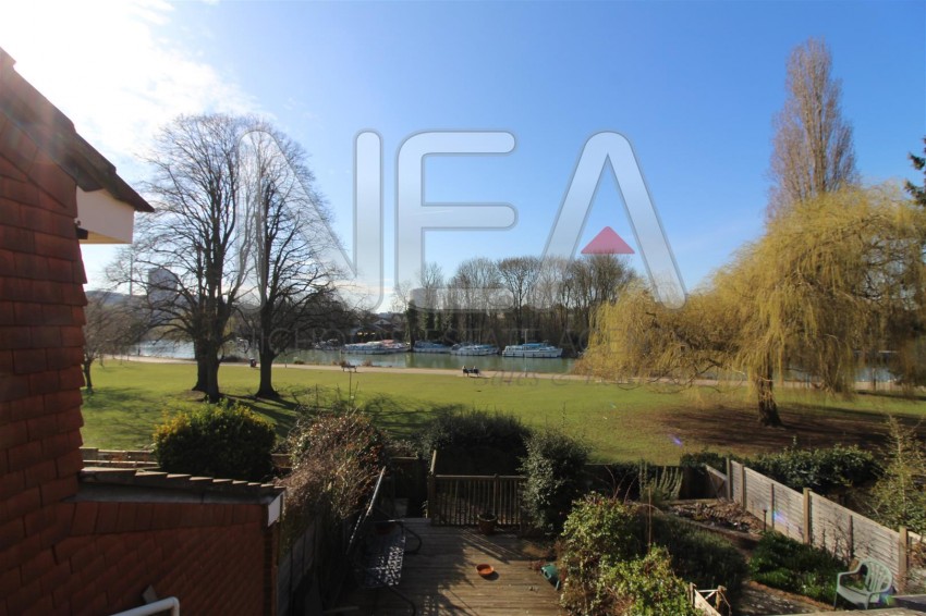 Images for Cardinal Close, Caversham, Reading