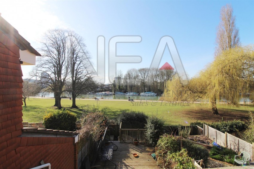 Images for Cardinal Close, Caversham, Reading