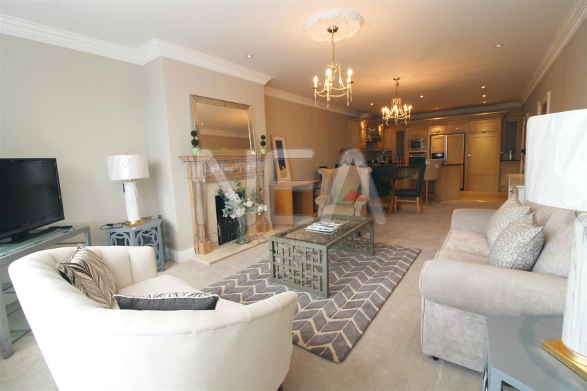 Images for Treetops, Caversham, Reading