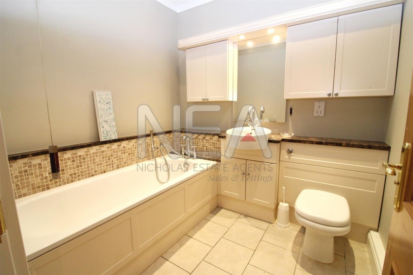 Images for Treetops, Caversham, Reading