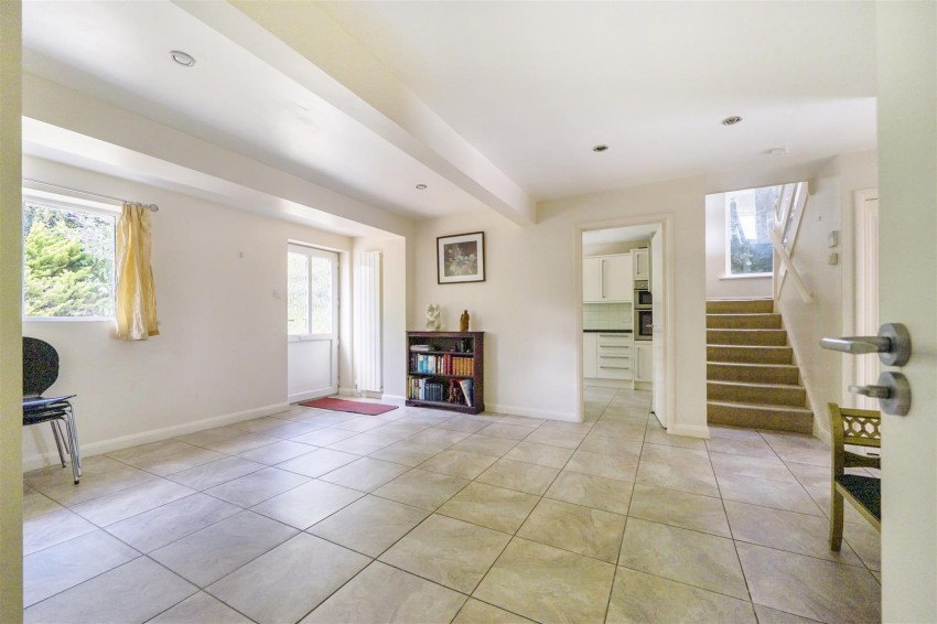 Images for Woodford Close, Caversham, Reading