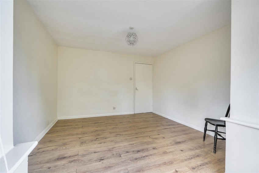Images for Woodford Close, Caversham, Reading