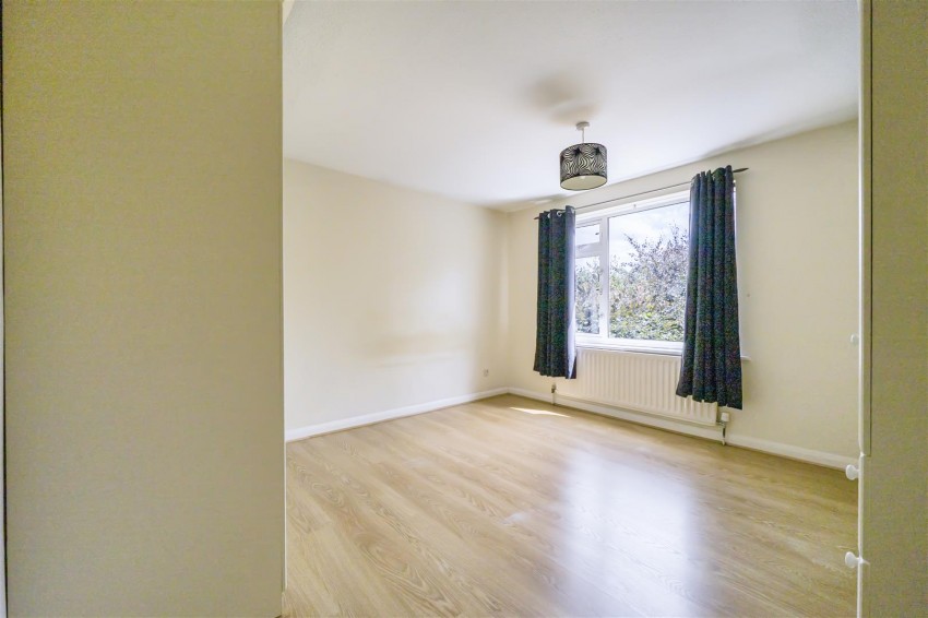 Images for Woodford Close, Caversham, Reading