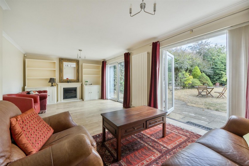 Images for Woodford Close, Caversham, Reading