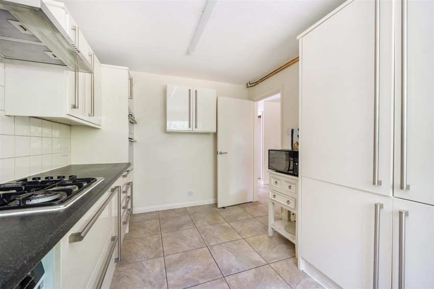 Images for Woodford Close, Caversham, Reading
