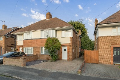 Seller, Mayfield Drive, Caversham, Reading