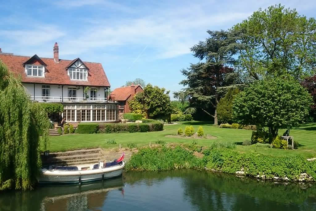 Houses / Properties for Sale in Sonning Nicholas Estate Agents and NEA Lettings