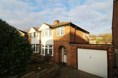 Seller, Wrenfield Drive, Caversham, Reading